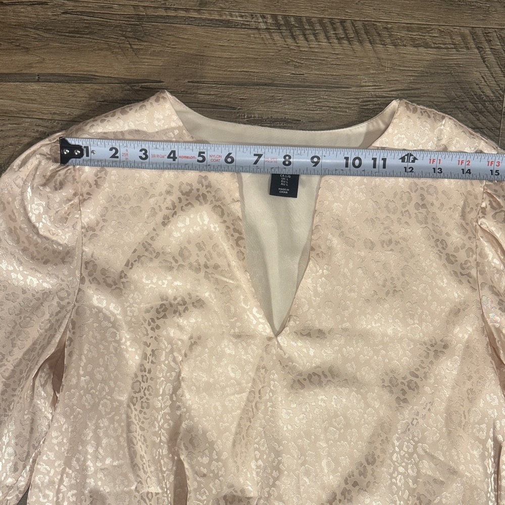Sincerely Jules Blush Leopard Print Blouse - Size L - Picture 6 of 11